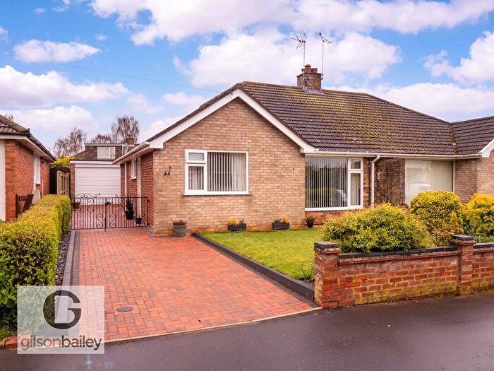 3 Bedroom Semi-Detached Bungalow For Sale In St Edmunds Road, Acle, NR13