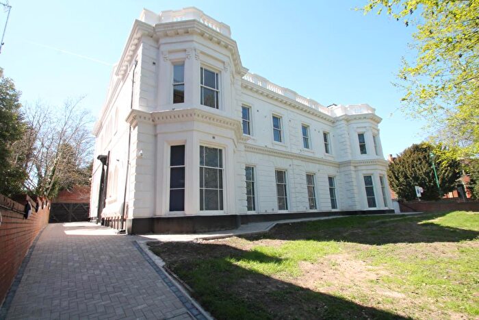 2 Bedroom Apartment To Rent In Melrose House, Waverley Street, Nottingham, NG7