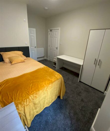 6 Bedroom Private Hall To Rent In Blades Street, Lancaster, LA1