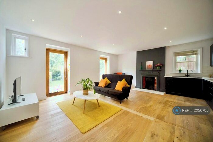 3 Bedroom Flat To Rent In Avenue Road, London, N6