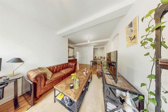 2 Bedroom Flat To Rent In Workhouse Apartments, Feather Mews, Whitechapel, E1