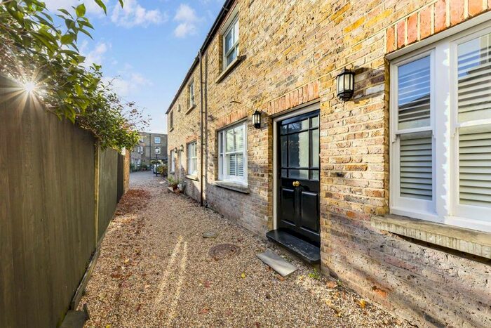 2 Bedroom Property To Rent In Berrymede Road, London, W4