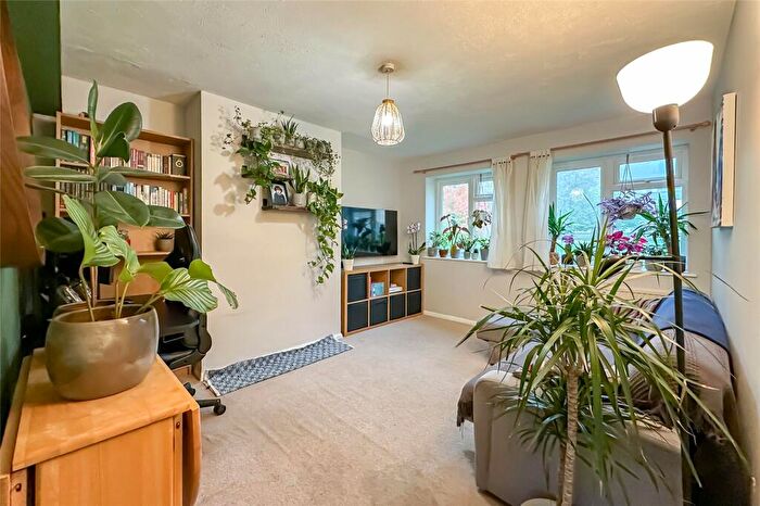 1 Bedroom Flat For Sale In Hughenden Road, St. Albans, Hertfordshire, AL4