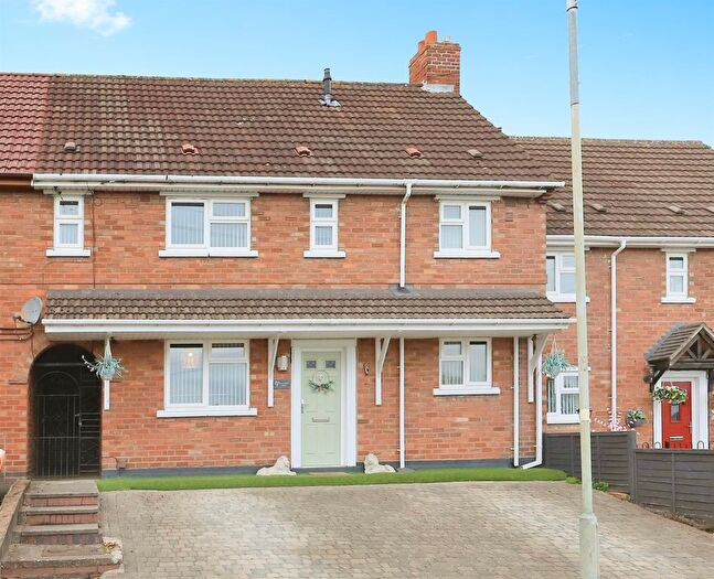 4 Bedroom Terraced House For Sale In Stretton Place, Bilston, WV14