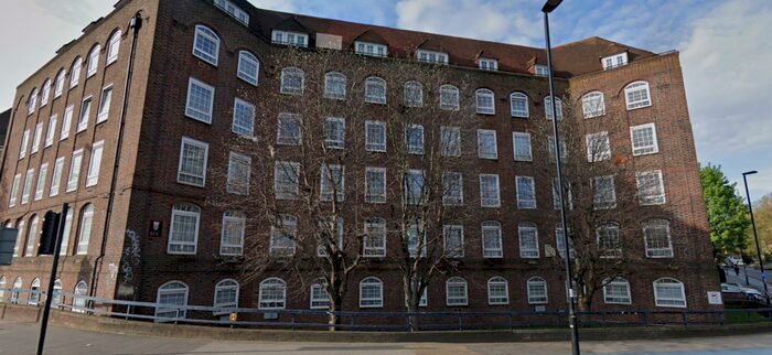 5 Bedroom Flat To Rent In Bromley High Street, London, E3