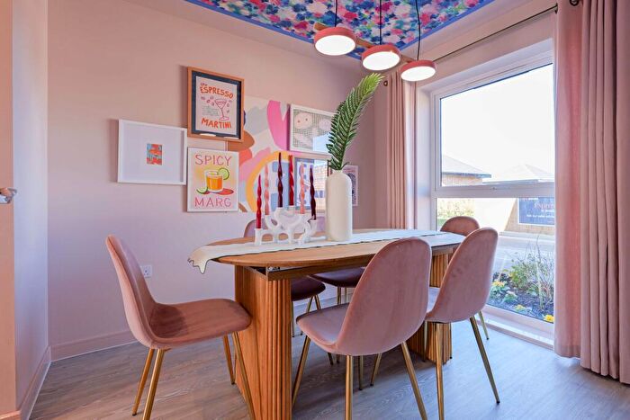 4 Bedroom Detached House For Sale In Barrington Road, Off Shaftesbury Avenue, Goring-by-Sea, West Sussex, BN12