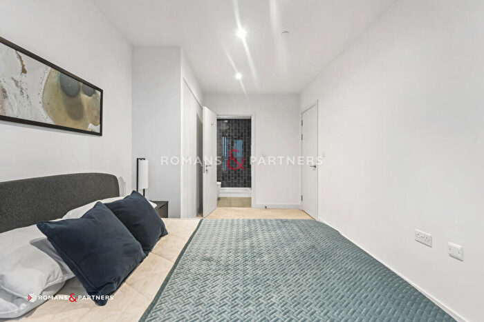 2 Bedroom Apartment To Rent In Marco Polo, Royal Wharf, E16