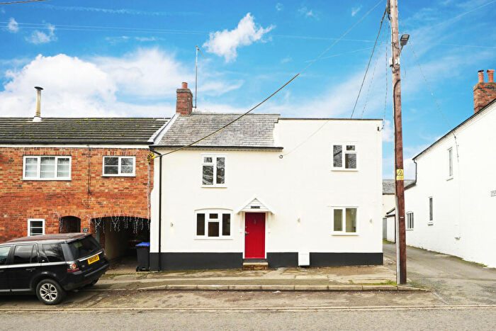3 Bedroom Cottage For Sale In Station Road, Northampton, NN6