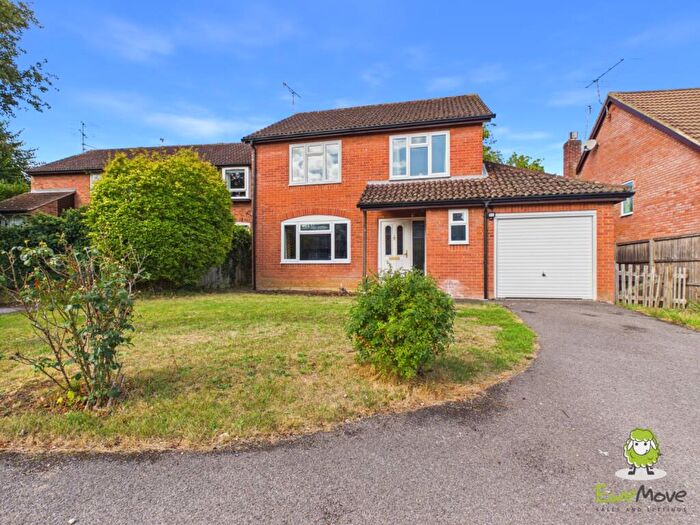 4 Bedroom Detached House For Sale In Cowslip Bank, Lychpit, Basingstoke, Hampshire, RG24