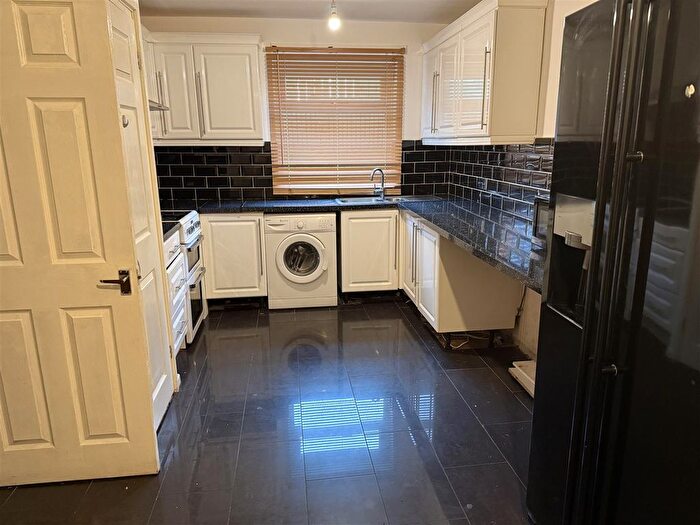 3 Bedroom Terraced House To Rent In Belmont Walk, Newcastle Upon Tyne, NE6