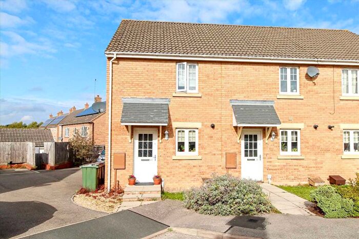 2 Bedroom End Of Terrace House To Rent In Wren Close, Corby, NN18