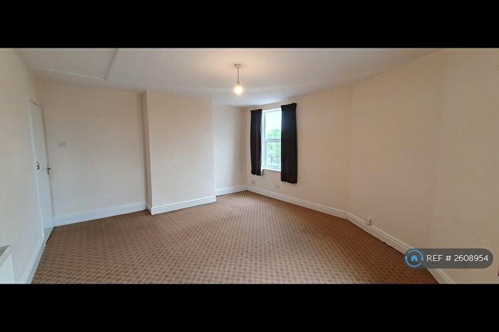 1 Bedroom Flat To Rent In Market Street, Huthwaite, Sutton-In-Ashfield, NG17