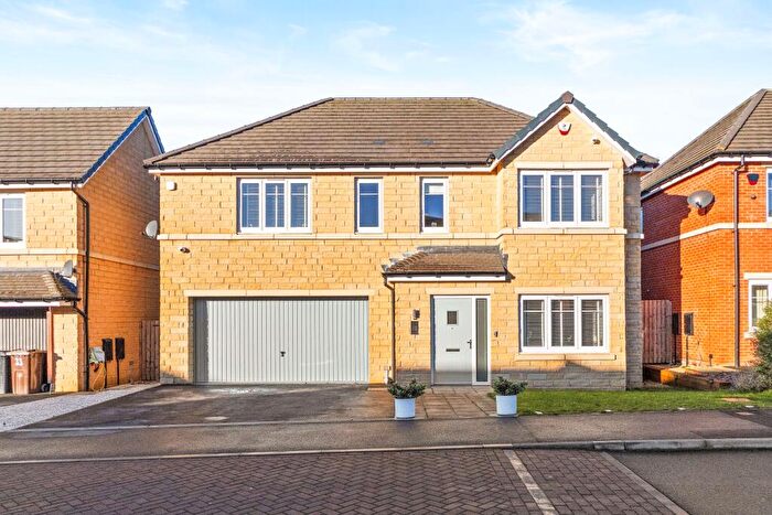 5 Bedroom Detached House For Sale In Leicester Square, Crossgates, Leeds, LS15