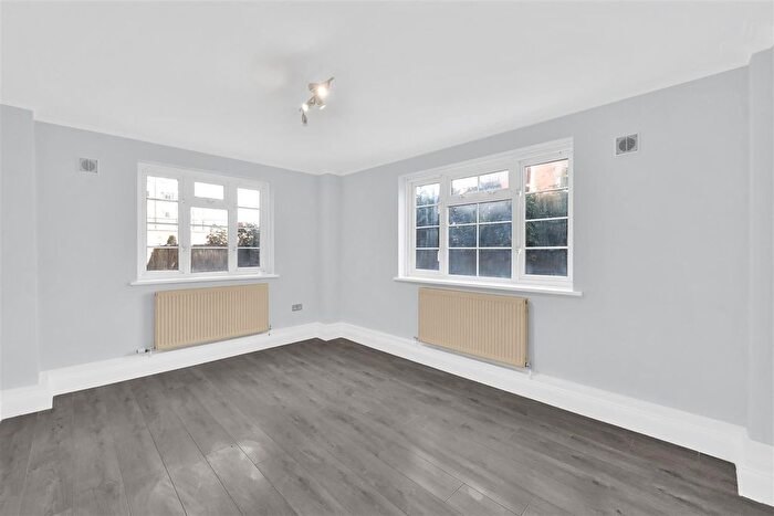 Studio To Rent In Ashford Road, London, NW2