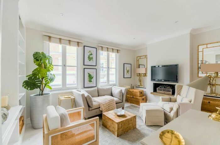 2 Bedroom Flat To Rent In Old Brompton Road, South Kensington, London, SW7