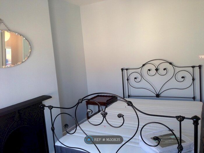 4 Bedroom Terraced House To Rent In Brook Road, Bath, BA2