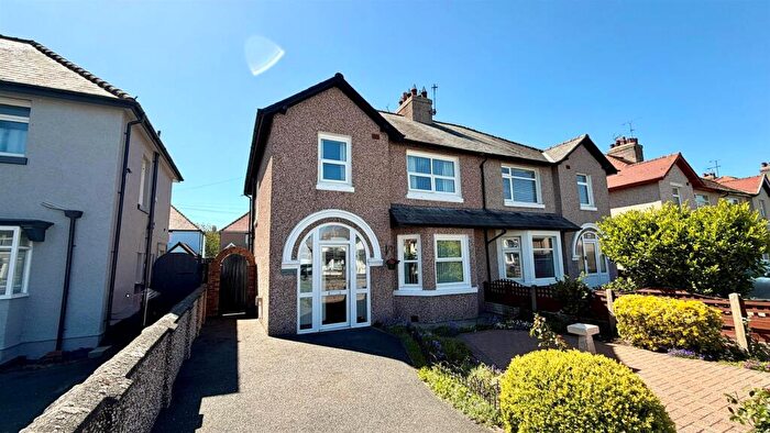 3 Bedroom Semi Detached House For Sale In Mowbray Road, West Shore, Llandudno, LL30