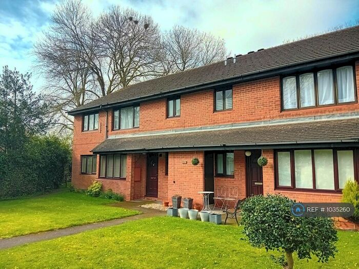 1 Bedroom Flat To Rent In Gunnings Road, Alcester, B49