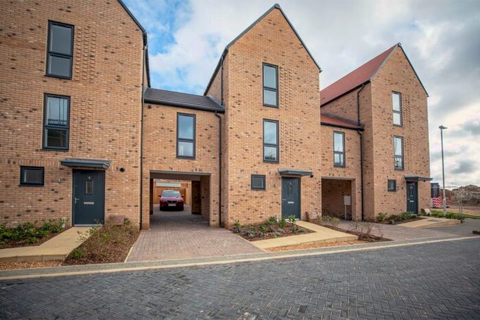 4 Bedroom Property To Rent In Elder Crescent, Winteringham, St Neots, PE19