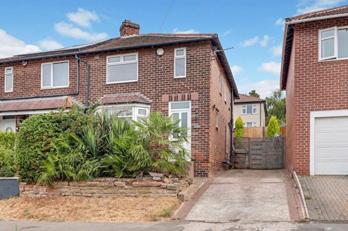 3 Bedroom Detached House For Sale In Kirk Road, Nottingham, NG3