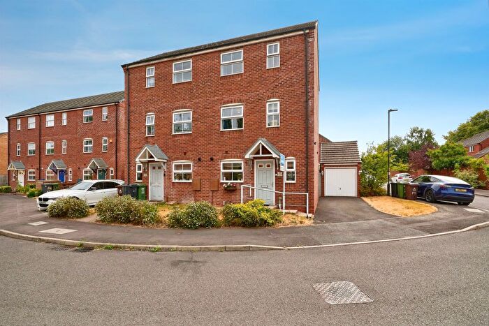 3 Bedroom Property For Sale In Pitchwood Close, Darlaston, Wednesbury, WS10