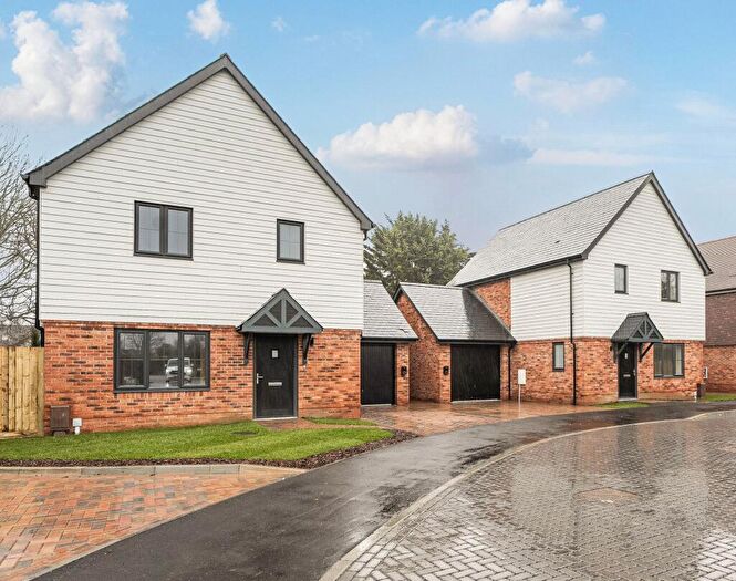 3 Bedroom Detached House For Sale In Main Road, Southbourne, PO10