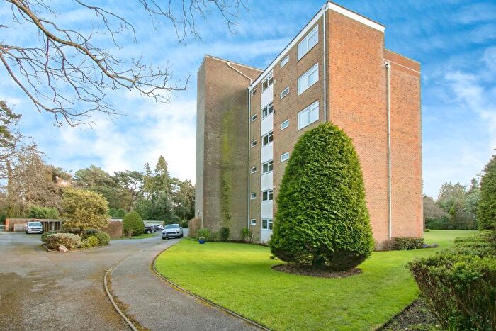 2 Bedroom Flat For Sale In The Avenue, Branksome Park, Poole, Dorset, BH13