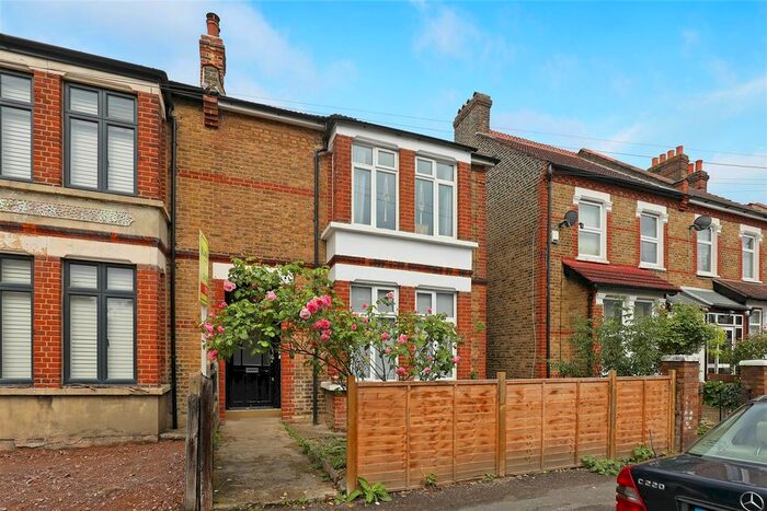 2 Bedroom Flat To Rent In Wilton Road, Colliers Wood, SW19