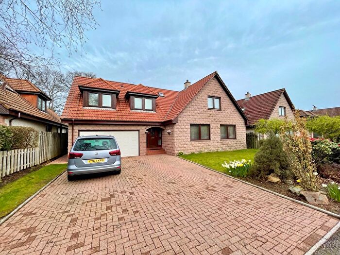 5 Bedroom Detached House For Sale In Macaulay Drive, Craigiebuckler, AB15