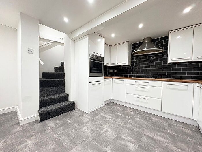 2 Bedroom Terraced House To Rent In South Street, Oakenshaw, Bradford, BD12