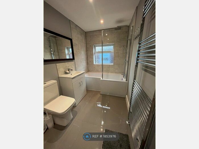 3 Bedroom Semi-Detached House To Rent In Stoke On Trent, Stoke On Trent, ST6