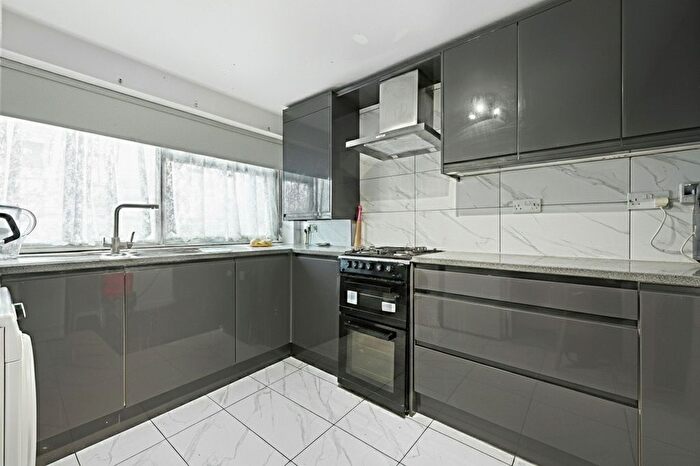 2 Bedroom Semi-detached House For Sale In Eastcote Lane, Harrow, HA2