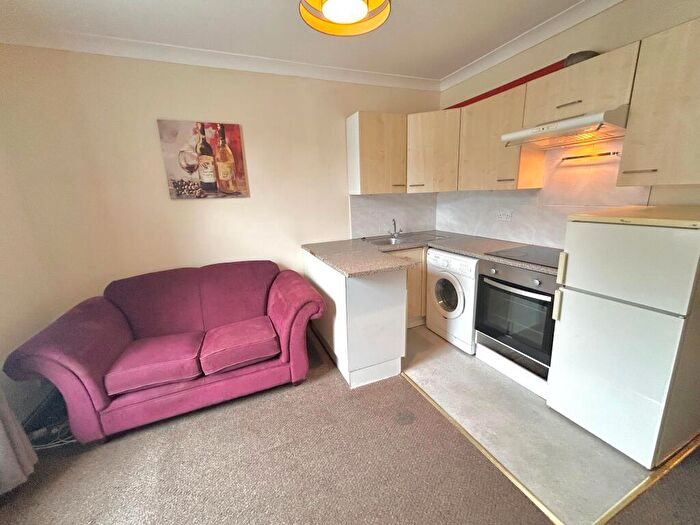 1 Bedroom Apartment To Rent In Glynrhondda Street, Cardiff, CF24