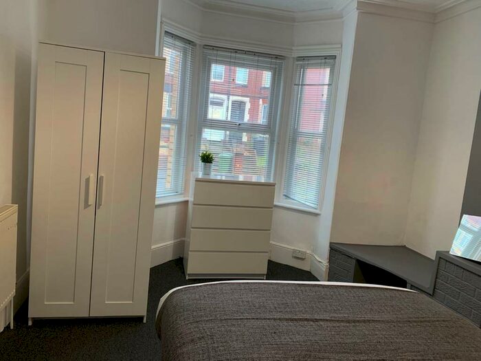 5 Bedroom House Of Multiple Occupation To Rent In Pinhoe Road, Exeter, Devon, EX4