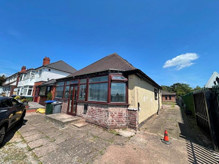 2 Bedroom Detached Bungalow To Rent In Birmingham Road, Great Barr, B43