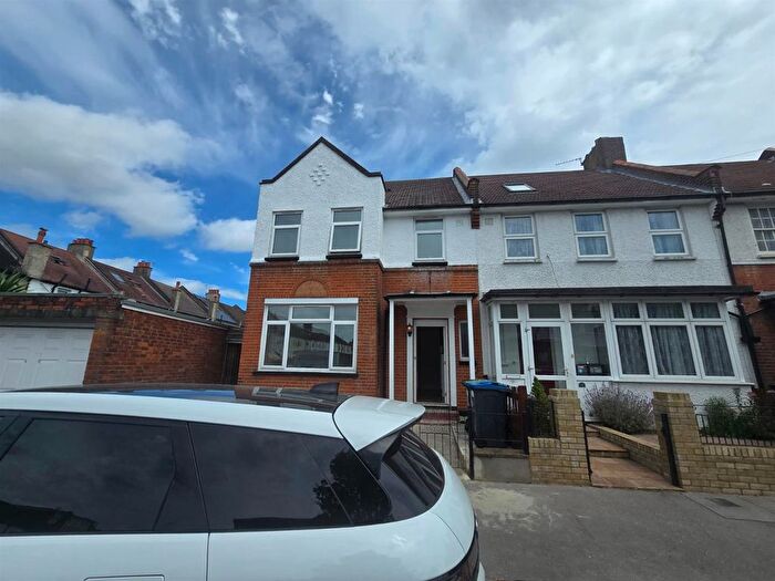 4 Bedroom End Of Terrace House To Rent In Baring Road, Croydon, CR0