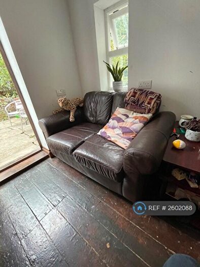 1 Bedroom Flat To Rent In Harrington Square, London, NW1