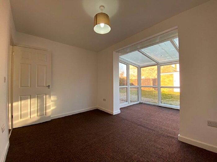 3 Bedroom Detached Bungalow For Sale In Ingram Avenue, Aylesbury, HP21