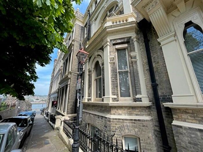 2 Bedroom Apartment To Rent In Castle Hill, Rochester., ME1