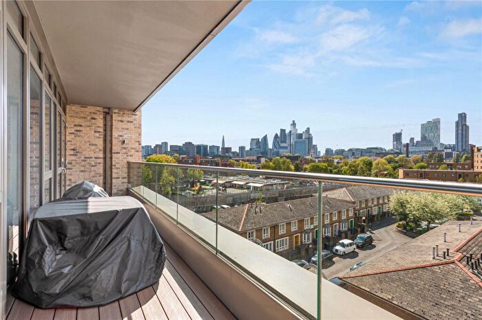 2 Bedroom Apartment To Rent In Hemming Street, London, E1