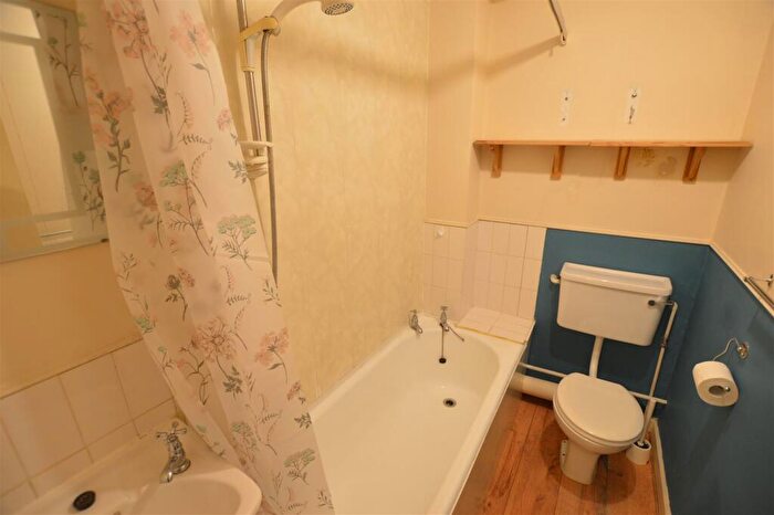 2 Bedroom Apartment To Rent In Flat J, Wynd House, Castle Wynd, Richmond, DL10