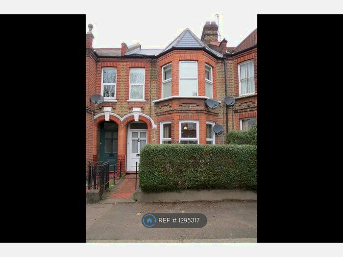 1 Bedroom Flat To Rent In Cornwallis Road, London E17