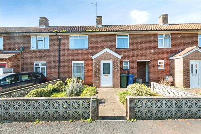 3 Bedroom Terraced House For Sale In Kennet Close, Bicester, Oxfordshire, OX26