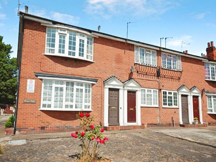 2 Bedroom Maisonette To Rent In Wollaton Road, Wollaton, Nottingham, NG8