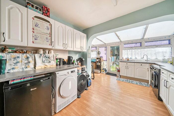 3 Bedroom Property For Sale In Bevan Road, Waterlooville, PO8