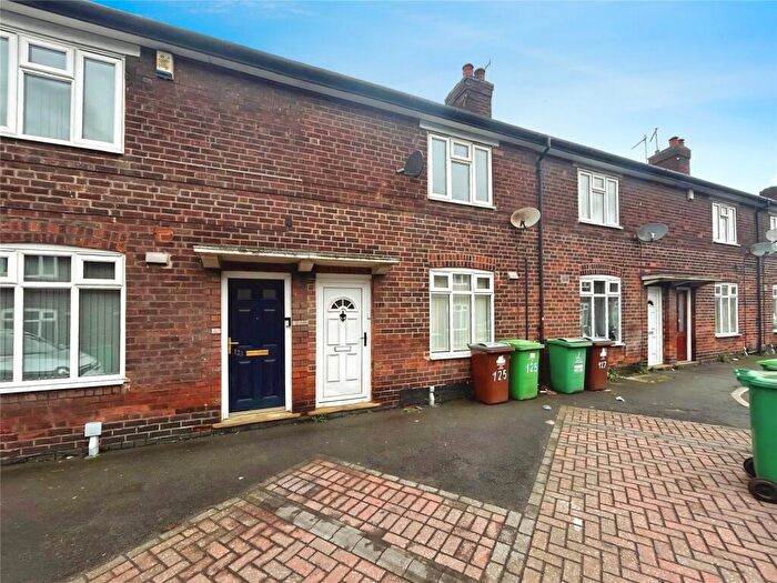3 Bedroom Terraced House For Sale In Kennington Road, Nottingham, Nottinghamshire, NG8