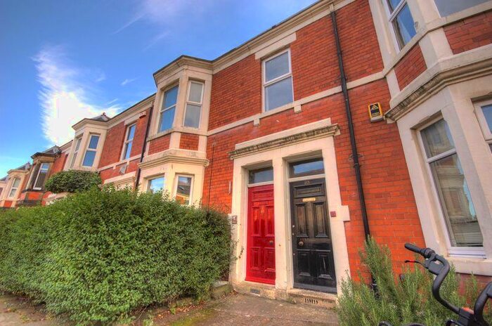 6 Bedroom Flat To Rent In Bayswater Road, Jesmond, Newcastle Upon Tyne, NE2