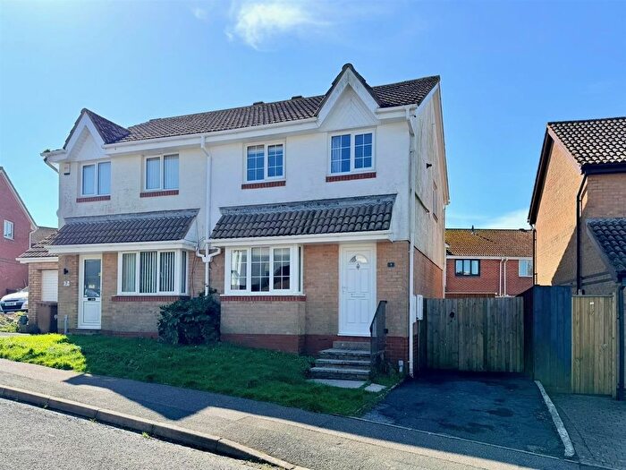 3 Bedroom Semi-Detached House For Sale In Staddiscombe, Plymouth, PL9