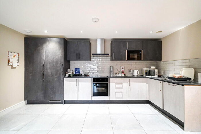 2 Bedroom Apartment For Sale In Sir Robert Peel Court, Stratford Road, Shirley, B90