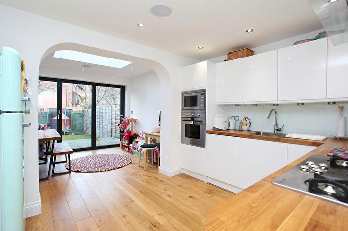 2 Bedroom Terraced House To Rent In Oliver Close, Chiswick, W4